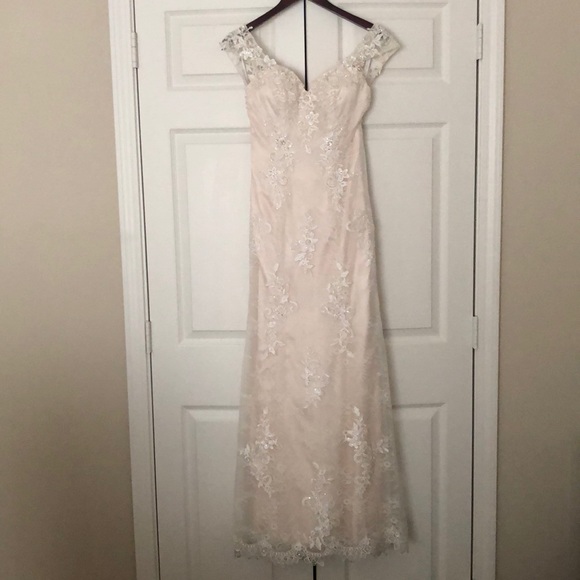 Alfred Angelo Bridal Gown - Picture 3 of 6